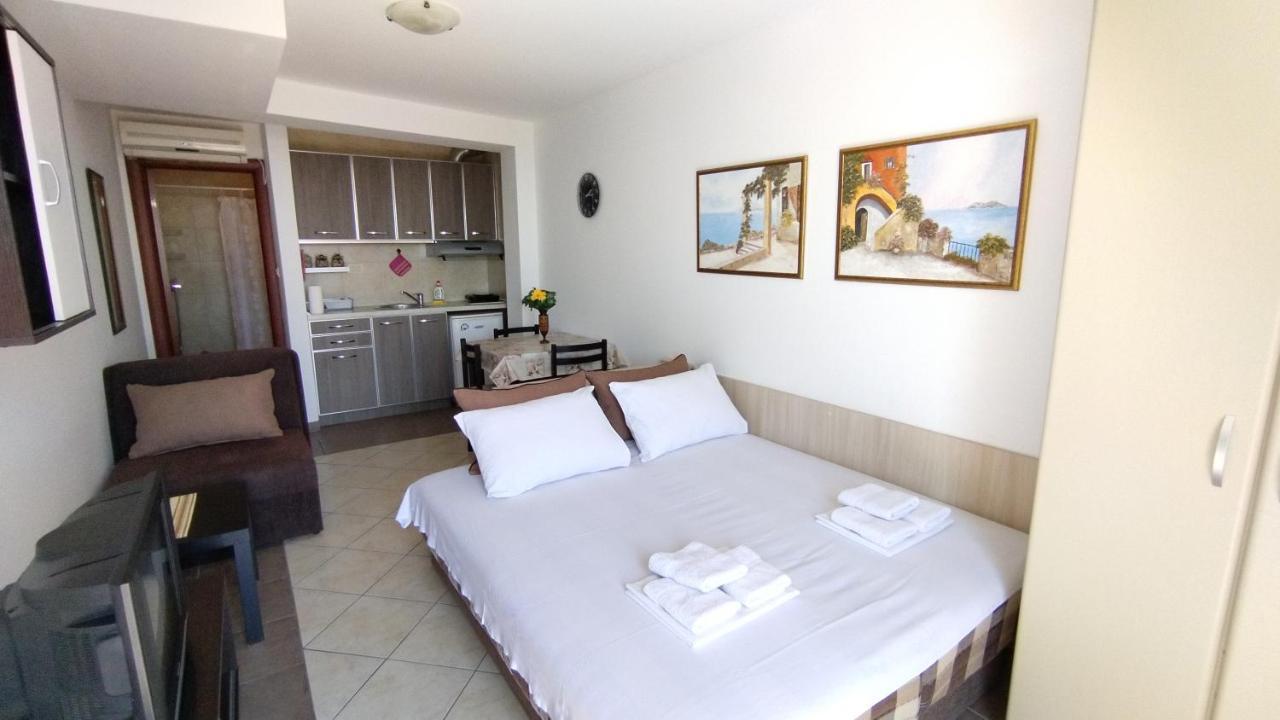 Rakocevic Apartments Petrovac Chambre photo